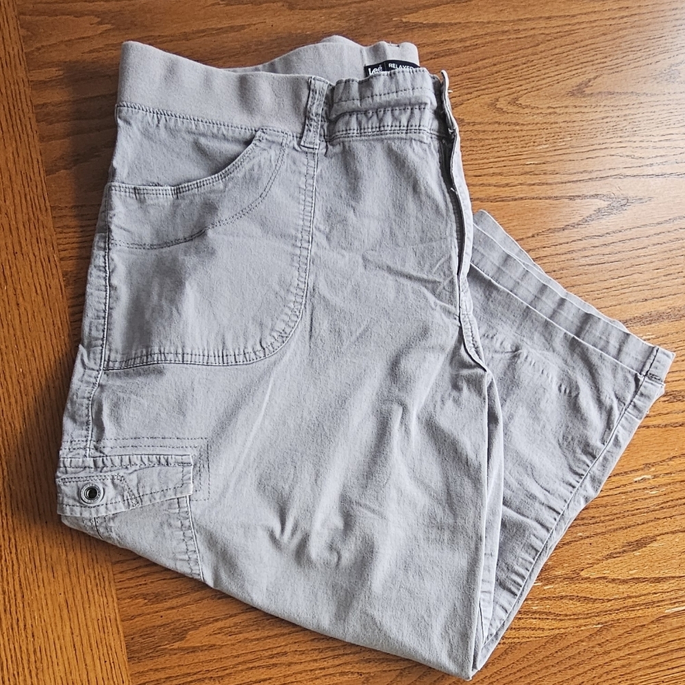 Lee Relaxed Fit Gray Shorts